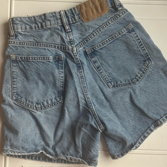 Zara Women’s Denim Shorts Size 2 - Picture 3 of 5
